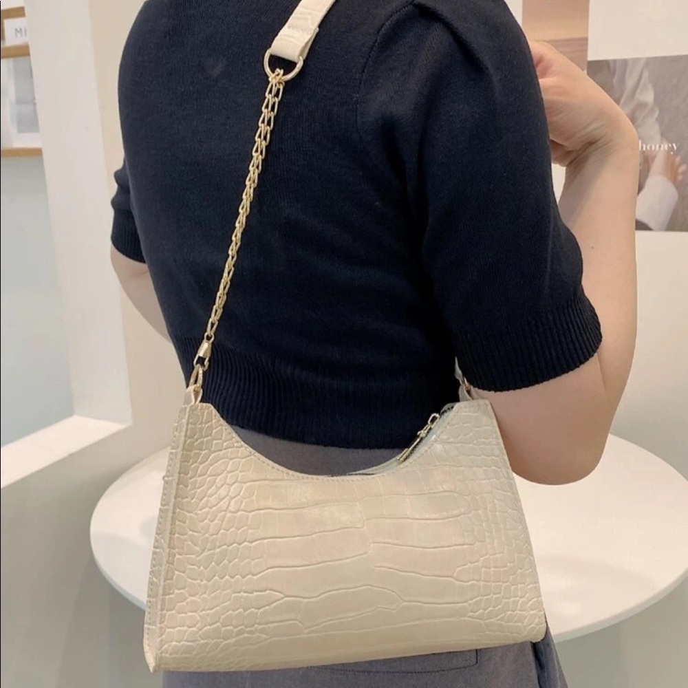 Cream Purse.